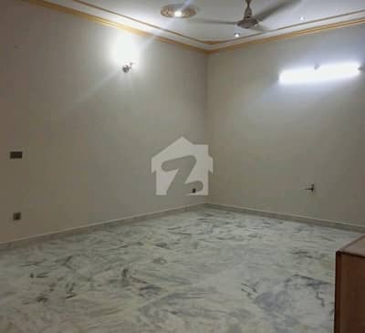 آئی ۔ 8/4 آئی ۔ 8,اسلام آباد میں 6 کمروں کا 12 مرلہ مکان 10.5 کروڑ میں برائے فروخت۔