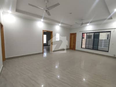 E-11 Mind Blowing Location Main Road What A Outstanding Triple Storey Full House For Rent