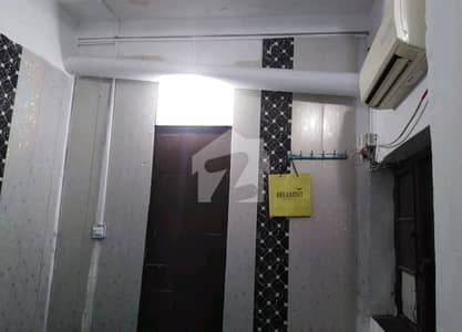 لبرٹی مارکیٹ گلبرگ,لاہور میں 1 کمرے کا 1 مرلہ کمرہ 23.0 ہزار میں کرایہ پر دستیاب ہے۔