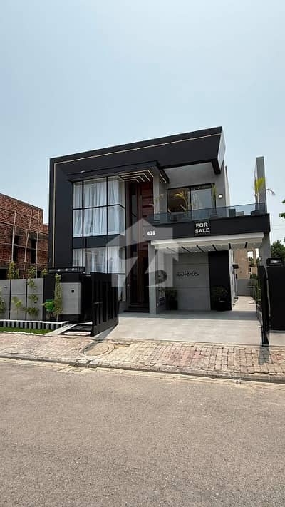 10 Marla Residential House For Sale In Nishtar Block , Nearby Commercial Market, School, Mosque And Health Care Canter