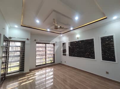 House Sized 7 Marla Is Available For Sale In Bahria Town Phase 8