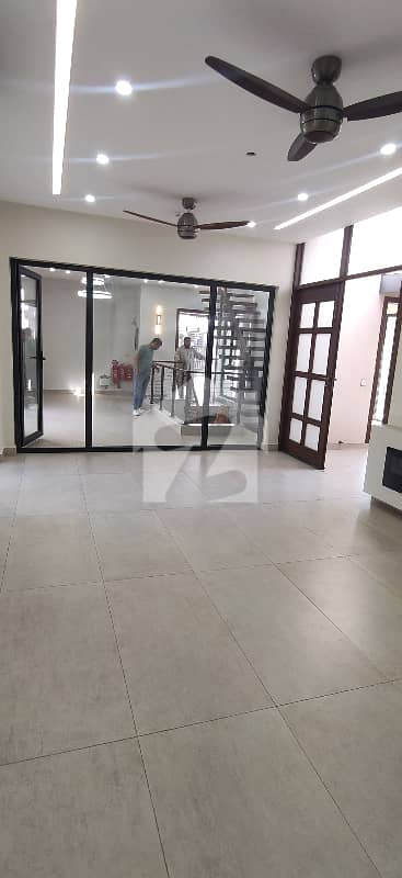 1 KANAL BRAND NEW UPPER PORTION FOR RENT 1 KANAL BRAND NEW UPPER PORTION FOR RENT