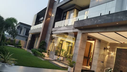 2 Kanal Resident House For Sale