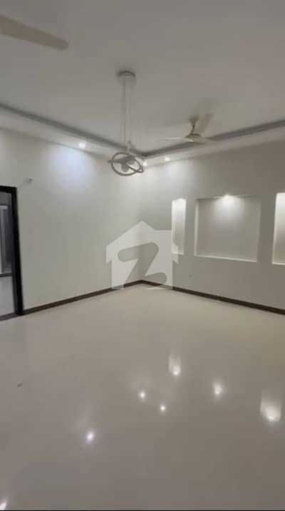 10 Kanal Uppar Portion Available For Rent Paragone City
