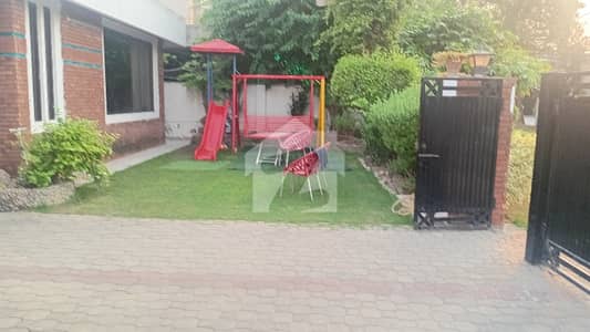 ڈی ایچ اے فیز 2 - بلاک وی ڈی ایچ اے فیز 2,ڈی ایچ اے ڈیفینس,لاہور میں 1 کنال Studio مکان 6.5 کروڑ میں برائے فروخت۔ ڈی ایچ اے فیز 2 - بلاک وی ڈی ایچ اے فیز 2,ڈی ایچ اے ڈیفینس,لاہور میں 1 کنال Studio مکان 6.5 کروڑ میں برائے فروخت۔