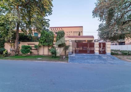 1 Kanal Premium Class Option House For Sale In DHA Phase 3 Near Commercial & Park