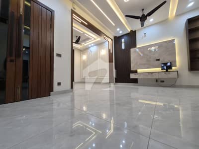 5 Marla Ultra Modern Semi Furnished Near To Park Premium Location House For Sale In Lake City Sector M7-C