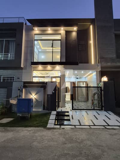 5 Marla Ultra Modern Semi Furnished Near To Park Premium Location House For Sale In Lake City Sector M7-C