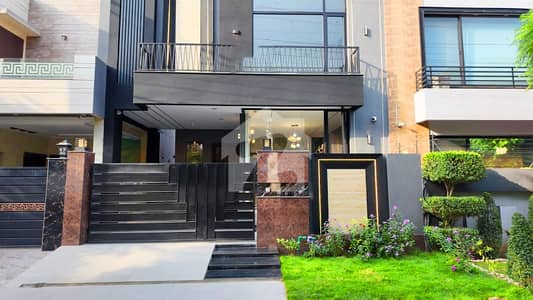 Prime Location 5 Marla House In DHA 11 Rahbar Sector 2 - Block F For Sale At Good Location Prime Location 5 Marla House In DHA 11 Rahbar Sector 2 - Block F For Sale At Good Location