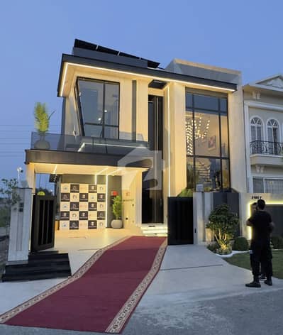 10 MARLA MODERN DESIGN HOUSE AVAILABLE FOR RENT AT TOP LOCATION IN DHA PHASE 4