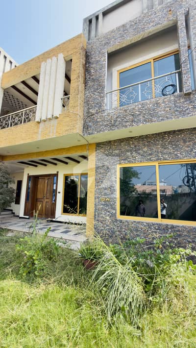 House for sale main bani gala