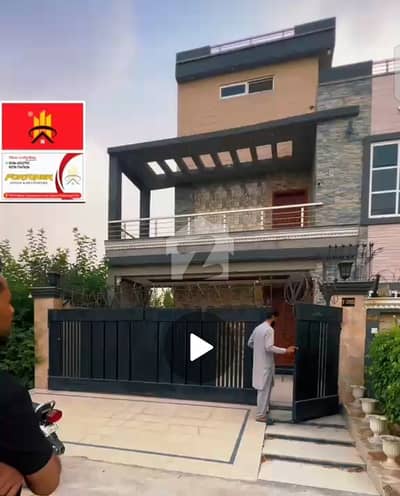 1 kanal house for Rent