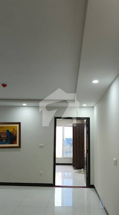01 BEDROOM LUXURY UNFURNISHED APARTMENT AVAILABLE FOR RENT AT GULBERG GREEN ISLAMABAD