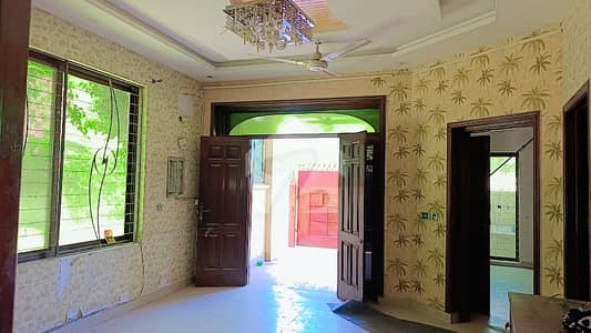5 Marla Corner House For Rent. 4 Bed, Double Gate, 2 Car Parking