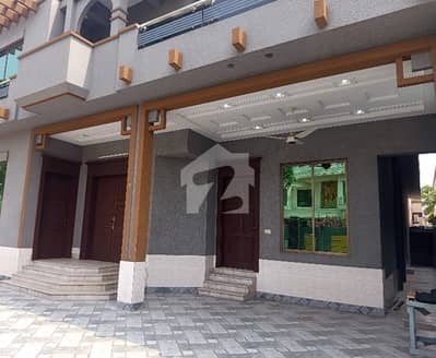 On Excellent Location 1 Kanal House For sale In Rs. 65000000 Only On Excellent Location 1 Kanal House For sale In Rs. 65000000 Only