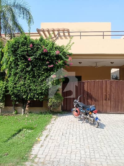 12Marla 4bed Neat Clean House