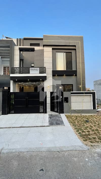 5 Marla Brand New House For Sale