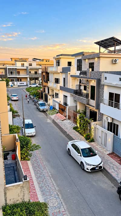 14 Marla Prime Location Plot Opposite Park & Mosque Tulip Block, Taj Residencia