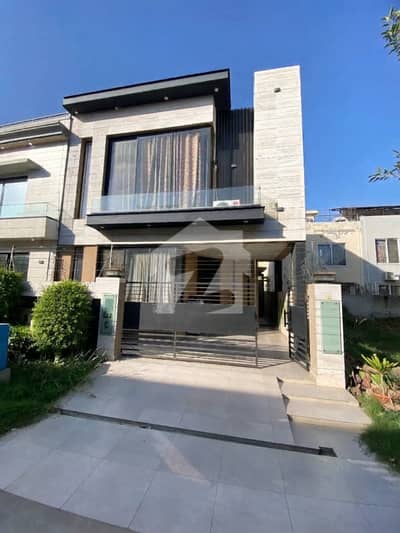 Modern 5 Marla Luxury House for Sale in DHA
