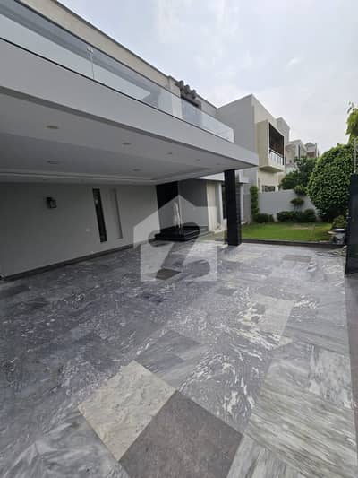 1 KANAL ULTRA LUXURY MODERN BRAND NEW HOUSE FOR SALE IN IEP ENGINEERS TOWN PRIME LOCATION.