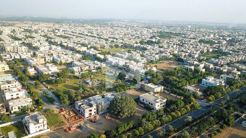 ڈی ایچ اے سٹی لاہور میں 1 کنال پلاٹ فائل 57.0 لاکھ میں برائے فروخت۔ ڈی ایچ اے سٹی لاہور میں 1 کنال پلاٹ فائل 57.0 لاکھ میں برائے فروخت۔