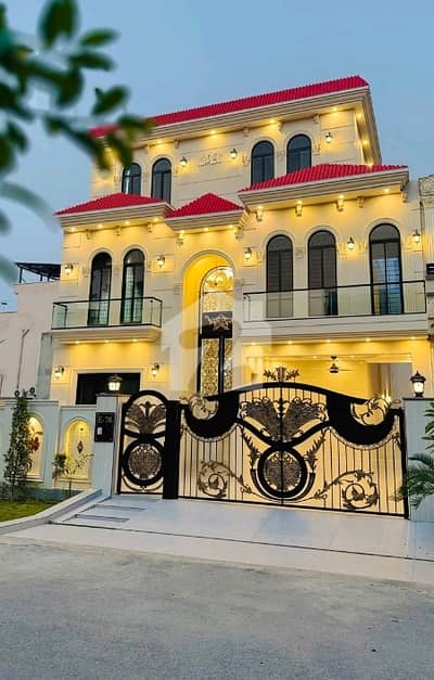 On Excellent Location House Of 10 Marla Available In Citi Housing Society