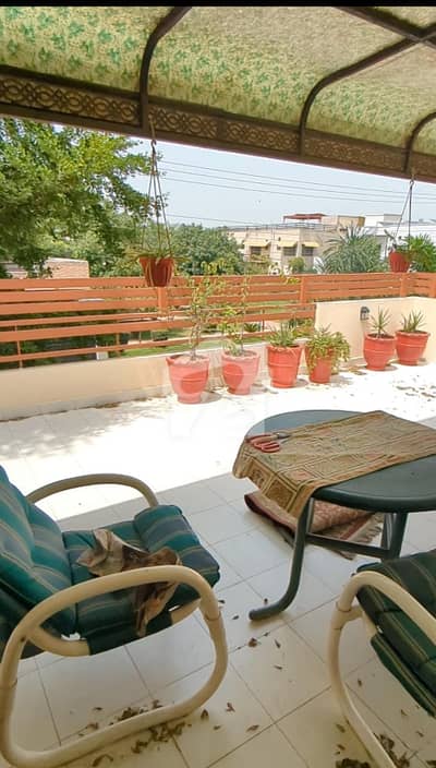LUXURY 1 KANAL HOUSE FOR RENT IN JOHAR TOWN F1