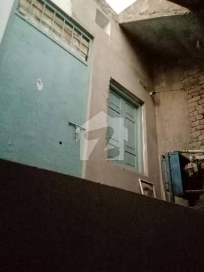 سرکلر روڈ بہاولپور میں 8 مرلہ Studio دکان 6.75 کروڑ میں برائے فروخت۔
