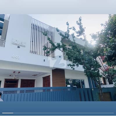 10 Marla house available for sale in I block main road