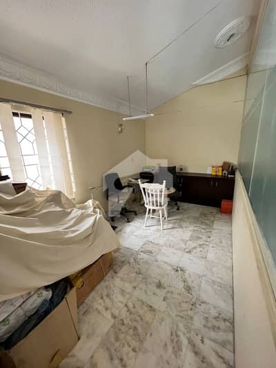 Bungalow Available For Rent For Commercial Use Bungalow Available For Rent For Commercial Use