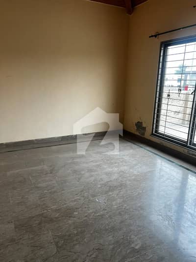 DHA Phase 6, 10 Marla, Luxurious (Lower Locked) Upper Portion For Rent. Original Pictures Attached
