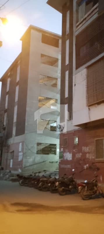 گلستانِِ جوہر ۔ بلاک 18 گلستانِ جوہر,کراچی میں 2 کمروں کا 3 مرلہ فلیٹ 80.0 لاکھ میں برائے فروخت۔ گلستانِِ جوہر ۔ بلاک 18 گلستانِ جوہر,کراچی میں 2 کمروں کا 3 مرلہ فلیٹ 80.0 لاکھ میں برائے فروخت۔