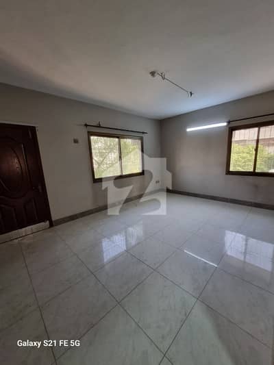 3 Bed DDL Available For Sale In Gulshan-E-Iqbal