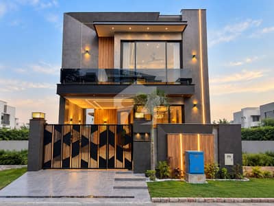 5 MARLA ULTRA MODREN HOUSE AVALIBLE FOR SALE PHASE 9 TOWN DHA LAHORE