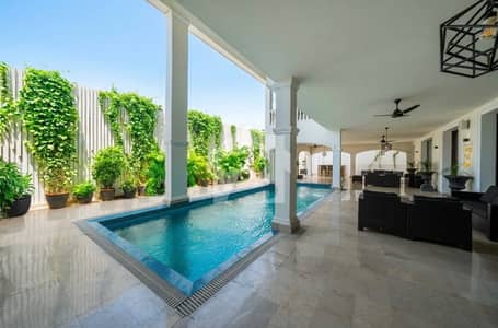 Dha phase 8 Like New Architect Designed Villa