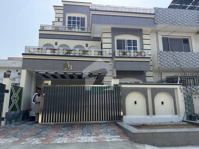 آئی ۔ 14 اسلام آباد میں 5 کمروں کا 8 مرلہ مکان 5.0 کروڑ میں برائے فروخت۔