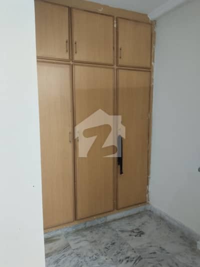 E 11 Open Basement 2 Bed 2 Bath Tv Lounge Kitchen Sep Meter Gas Electric Available Portion For Rent