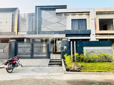 10 Marla Used Solid House for sale Block EE Citi Housing Gujranwala