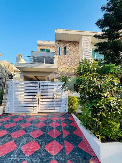 7 Marla Beautiful House For Sale In G-13/2 Islamabad
