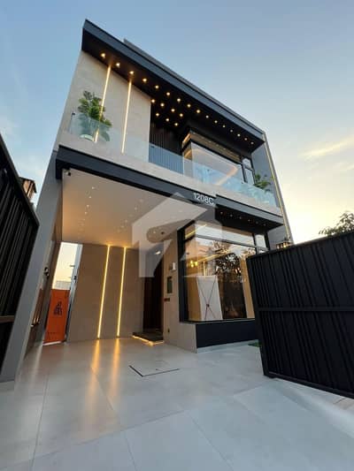 *5 Marla Ultra-Luxury Bungalow For Sale In DHA Phase 9 Town, Lahore*