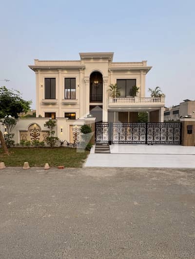 بحریہ ٹاؤن فیز 8 بحریہ ٹاؤن راولپنڈی,راولپنڈی میں 5 کمروں کا 1 کنال مکان 2.8 لاکھ میں کرایہ پر دستیاب ہے۔