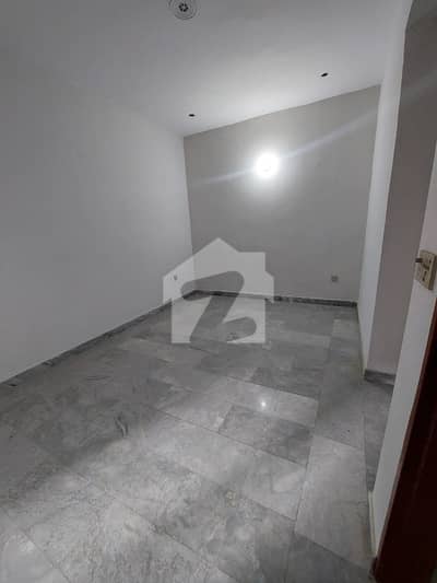 beautiful upper portion for family