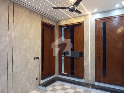 In Central Park Housing Scheme 5 Marla House For rent