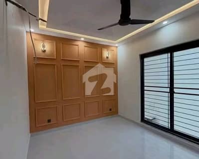 10 Marla House For rent In Central Park Housing Scheme