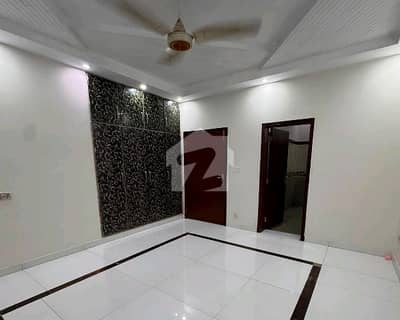 سینٹرل پارک ہاؤسنگ سکیم لاہور میں 3 کمروں کا 1 کنال بالائی پورشن 70.0 ہزار میں کرایہ پر دستیاب ہے۔ سینٹرل پارک ہاؤسنگ سکیم لاہور میں 3 کمروں کا 1 کنال بالائی پورشن 70.0 ہزار میں کرایہ پر دستیاب ہے۔