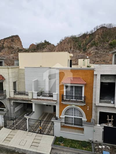 In Faisal Hills - Executive Block House For sale Sized 5 Marla