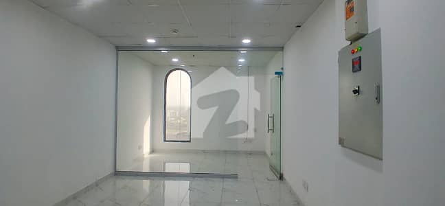 گلبرگ 3 گلبرگ,لاہور میں 2 مرلہ Studio دفتر 60.0 ہزار میں کرایہ پر دستیاب ہے۔