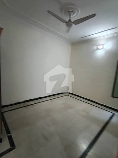 ڈیفنس روڈ راولپنڈی میں 4 کمروں کا 4 مرلہ مکان 1.3 کروڑ میں برائے فروخت۔ ڈیفنس روڈ راولپنڈی میں 4 کمروں کا 4 مرلہ مکان 1.3 کروڑ میں برائے فروخت۔