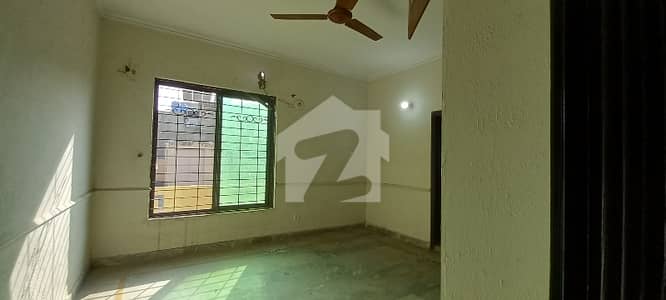 A Spacious 4 Marla House In Iqbal Park