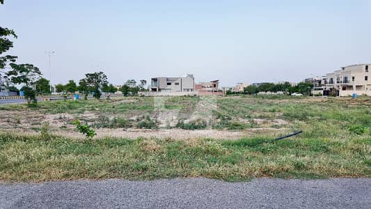 K BLOCK NEAR TO THIS GOOD LOCATION NEAR TO PARK PLOT FOR SALE